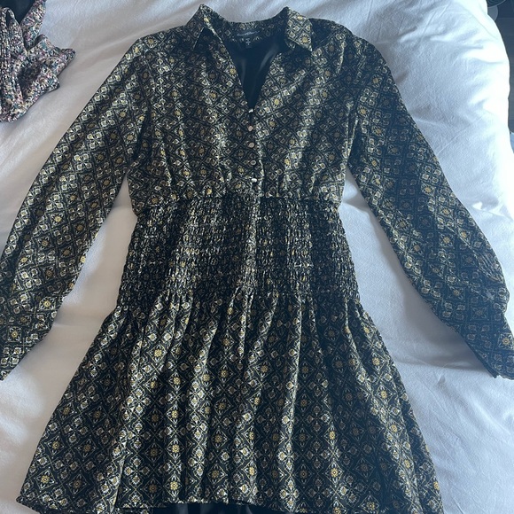 Dresses & Skirts - Smocked Waist Long-Sleeve Black & Gold Patterned Dress